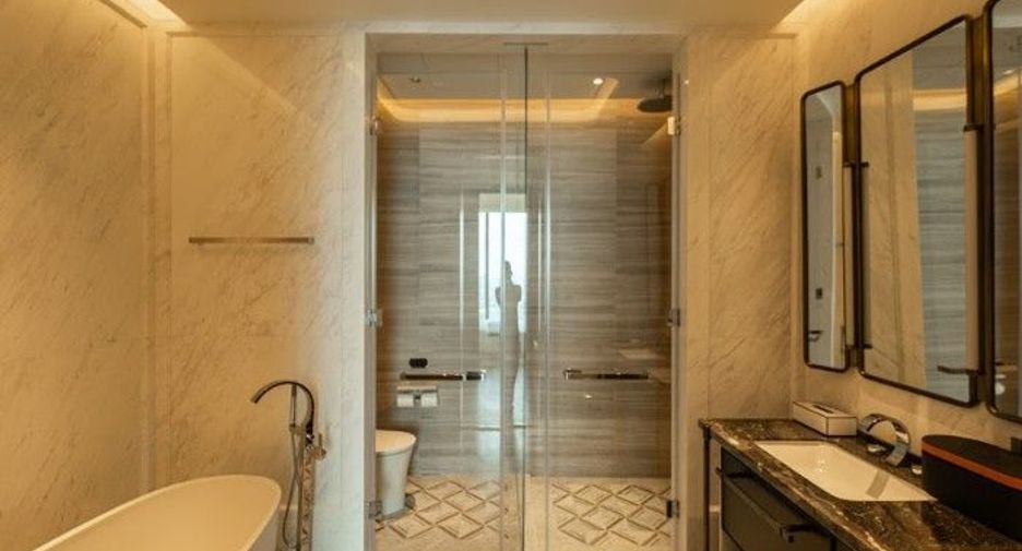 For rent 2 bedrooms condo in Sathon, Bangkok