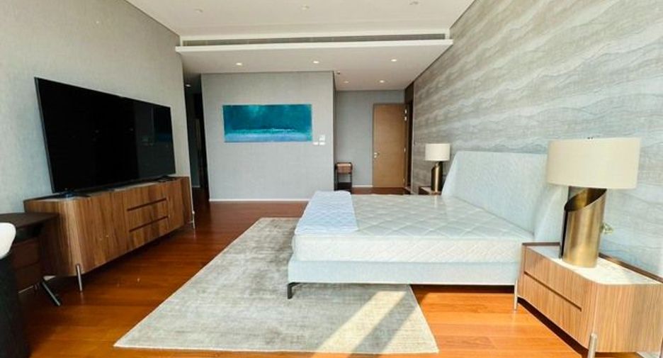 À louer 4 chambres condo à Pathum Wan, Bangkok