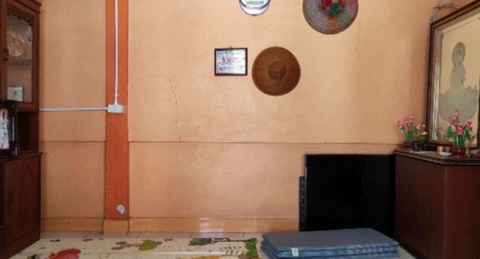 For sale 3 bedrooms house in Si Racha, Chonburi