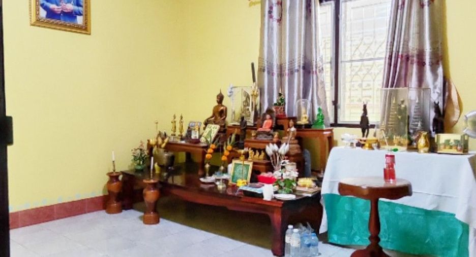 For sale 3 bedrooms house in Si Racha, Chonburi