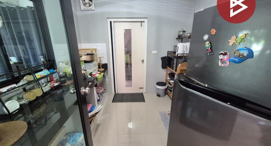 For sale 4 bedrooms house in Lat Krabang, Bangkok