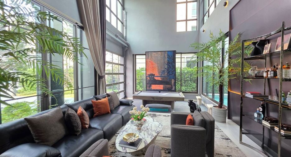 For sale 6 bedrooms house in Suan Luang, Bangkok