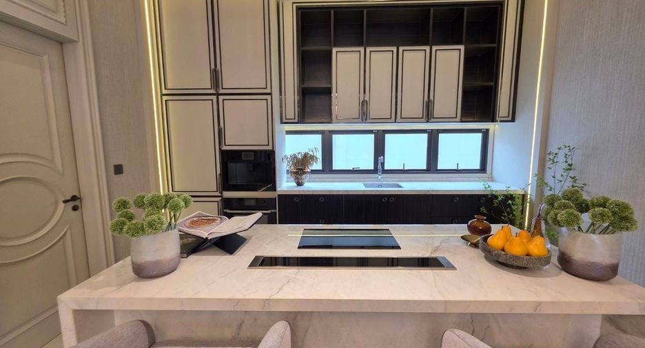 For sale 6 bedrooms house in Suan Luang, Bangkok