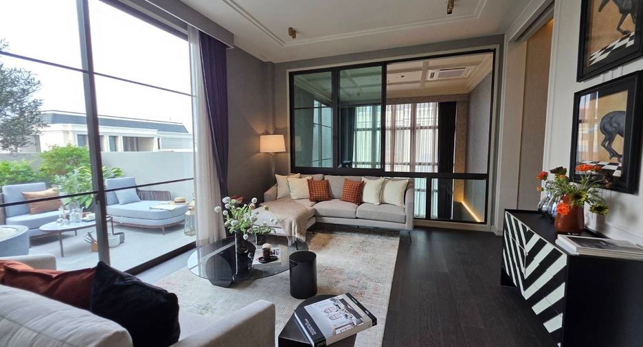 For sale 6 bedrooms house in Suan Luang, Bangkok