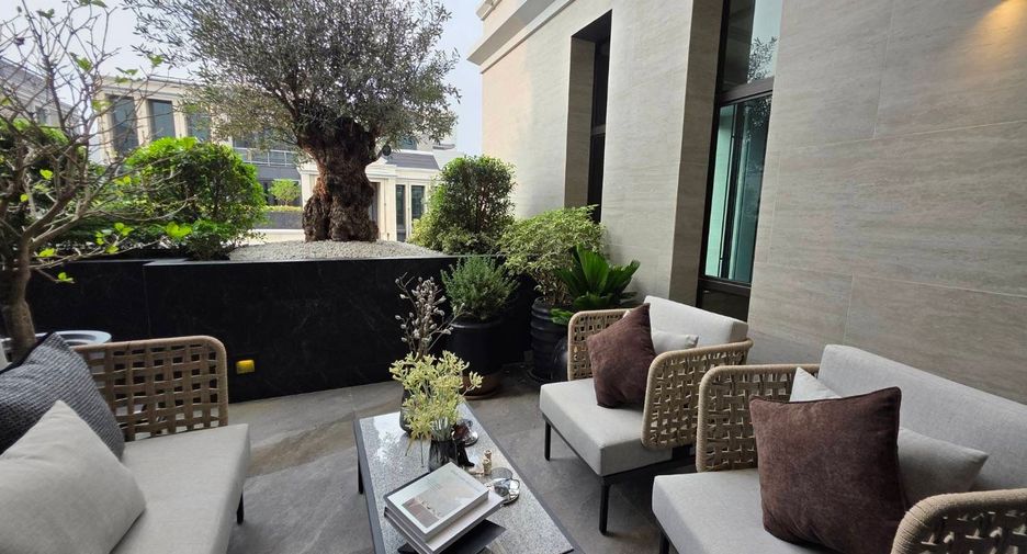 For sale 6 bedrooms house in Suan Luang, Bangkok