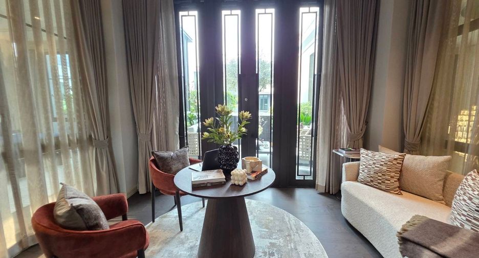 For sale 6 bedrooms house in Suan Luang, Bangkok