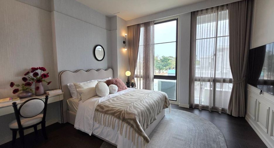 For sale 6 bedrooms house in Suan Luang, Bangkok
