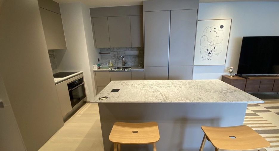 For rent 2 bedrooms condo in Pathum Wan, Bangkok