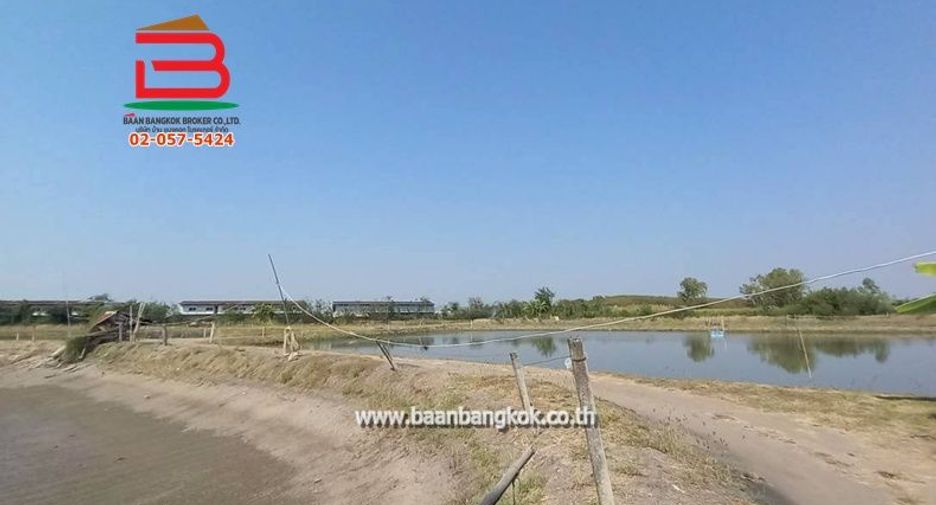 À vendre terrain à Mueang Chachoengsao, Chachoengsao