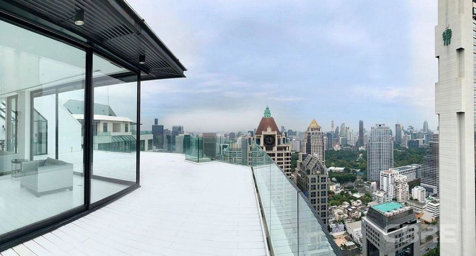 For sale 3 ベッドルーム condo in Sathon, Bangkok