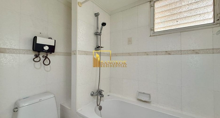 Condo en alquiler de 3 habitaciones en Watthana, Bangkok