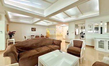Condo en alquiler de 3 habitaciones en Watthana, Bangkok