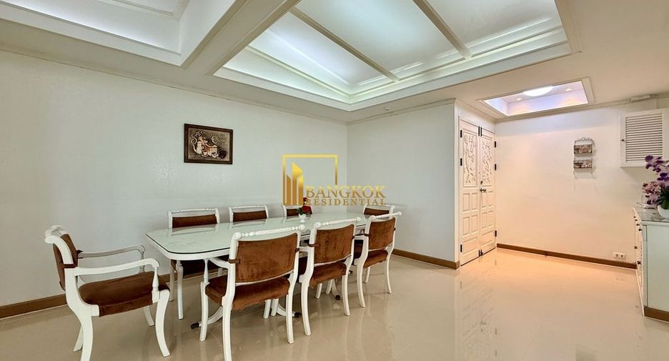 Condo en alquiler de 3 habitaciones en Watthana, Bangkok