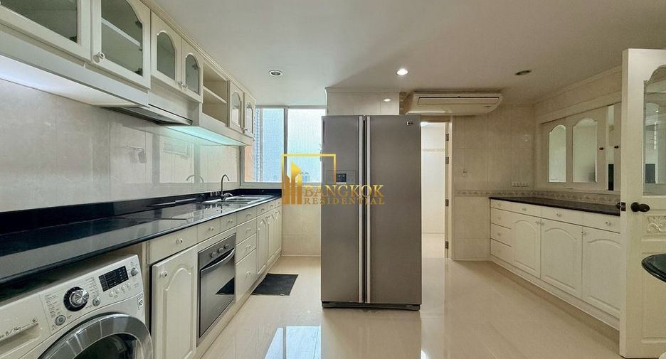 Condo en alquiler de 3 habitaciones en Watthana, Bangkok
