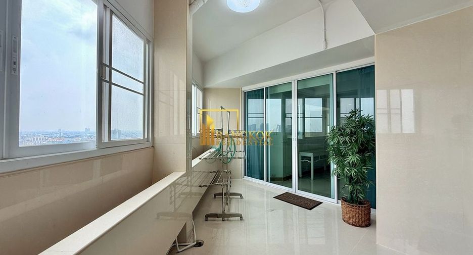 Condo en alquiler de 3 habitaciones en Watthana, Bangkok