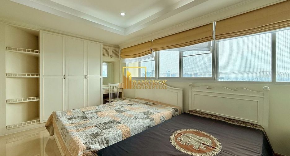 Condo en alquiler de 3 habitaciones en Watthana, Bangkok