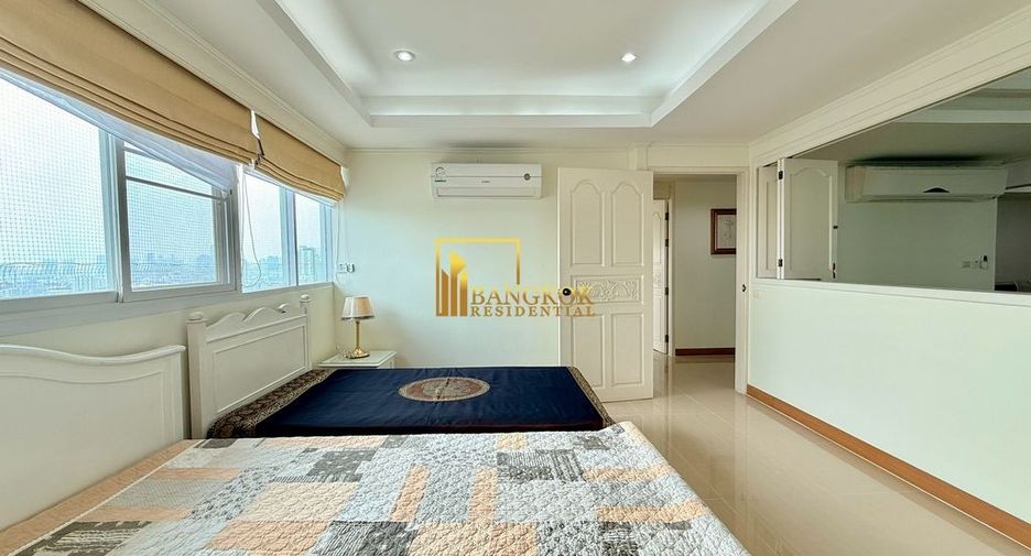 Condo en alquiler de 3 habitaciones en Watthana, Bangkok