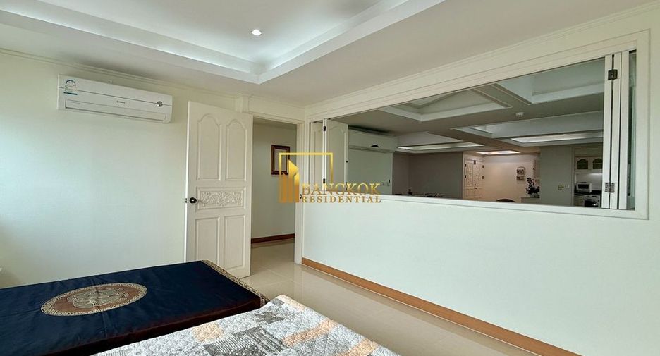 Condo en alquiler de 3 habitaciones en Watthana, Bangkok