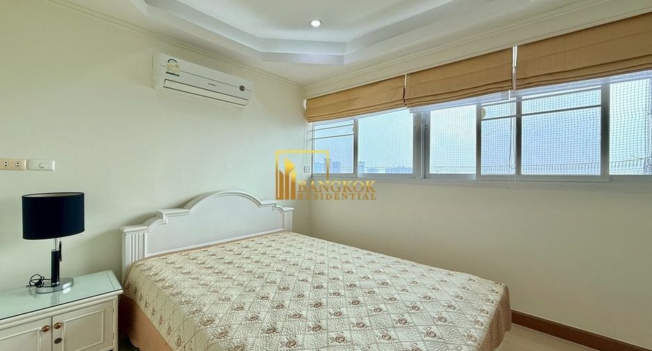 Condo en alquiler de 3 habitaciones en Watthana, Bangkok
