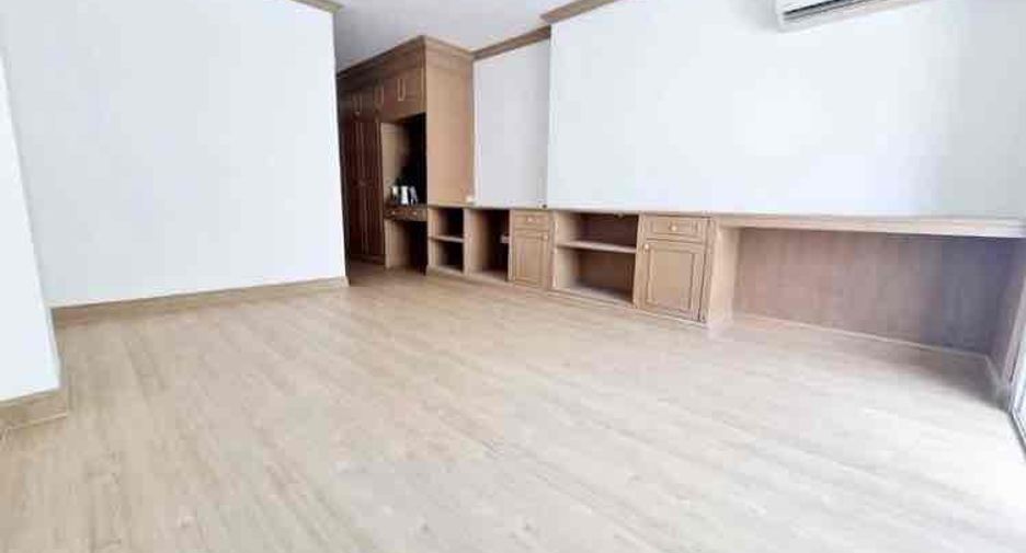 Wohnung zum Kauf mit Studio in Prawet, Bangkok