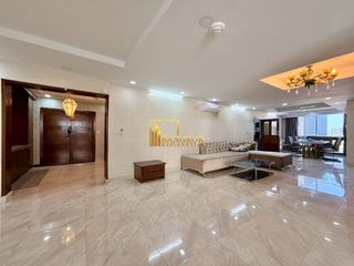 For rent 3 bedrooms condo in Khlong Toei, Bangkok