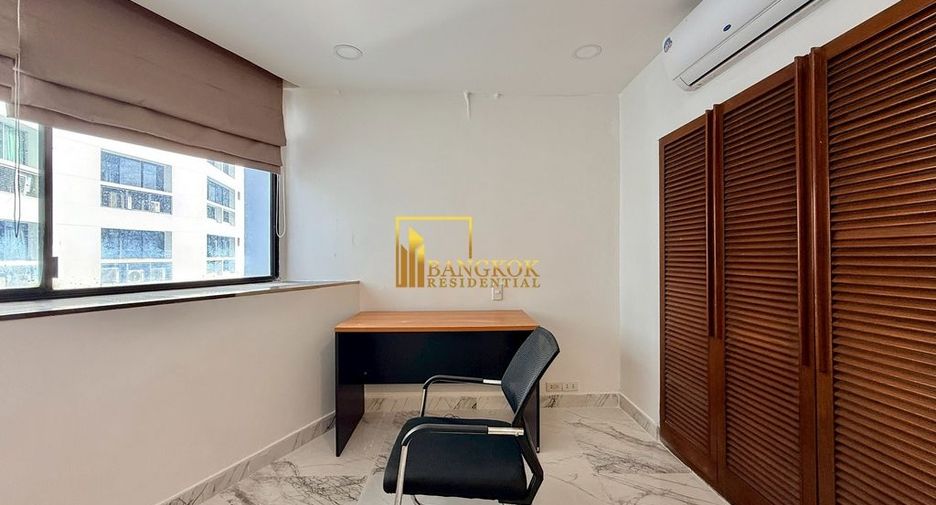 For rent 3 bedrooms condo in Khlong Toei, Bangkok