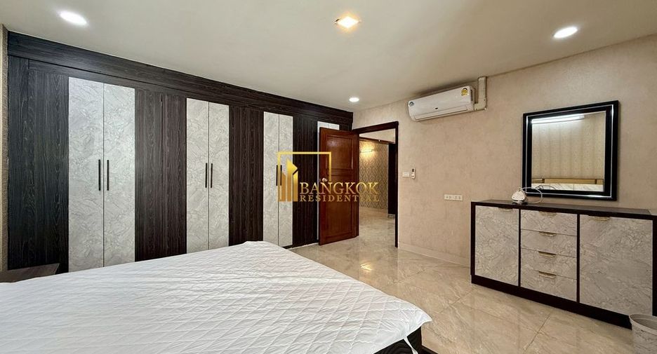 For rent 3 bedrooms condo in Khlong Toei, Bangkok