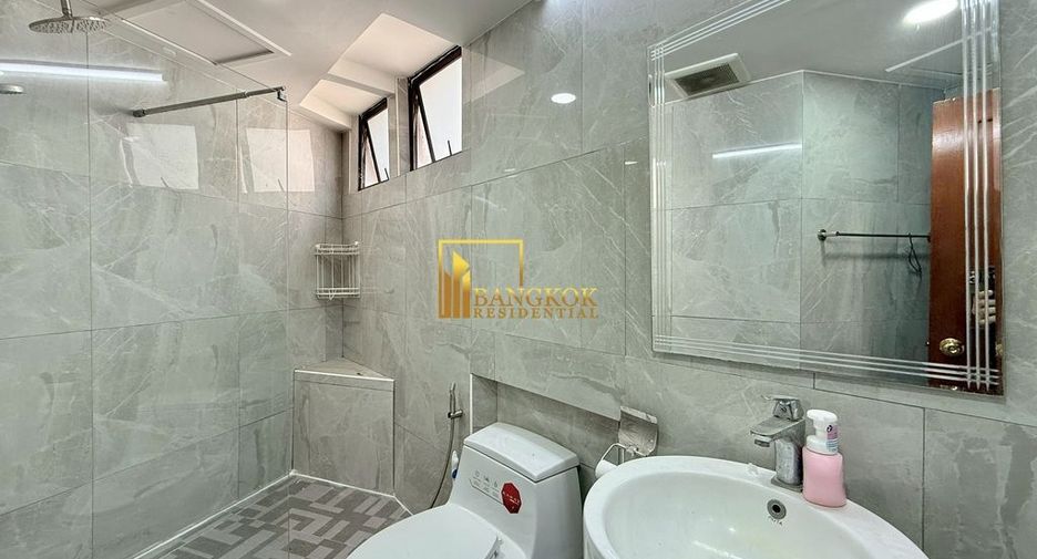 For rent 3 bedrooms condo in Khlong Toei, Bangkok