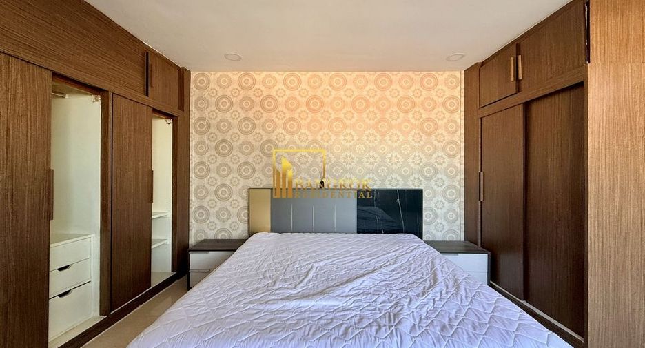 For rent 3 bedrooms condo in Khlong Toei, Bangkok
