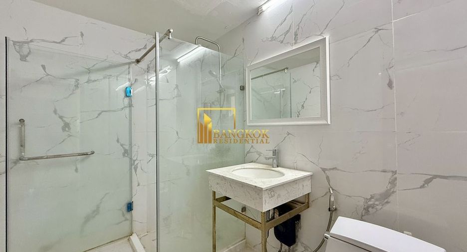 For rent 3 bedrooms condo in Khlong Toei, Bangkok