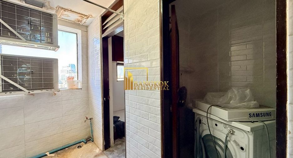 For rent 3 bedrooms condo in Khlong Toei, Bangkok