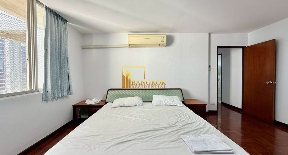 Condo en alquiler de 3 habitaciones en Khlong Toei, Bangkok