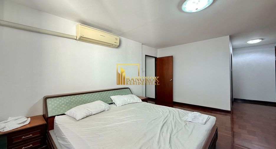 Condo en alquiler de 3 habitaciones en Khlong Toei, Bangkok