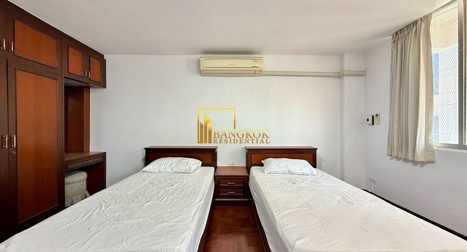 Condo en alquiler de 3 habitaciones en Khlong Toei, Bangkok