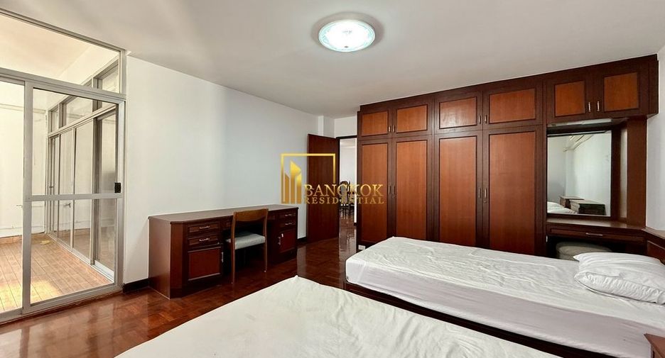 Condo en alquiler de 3 habitaciones en Khlong Toei, Bangkok