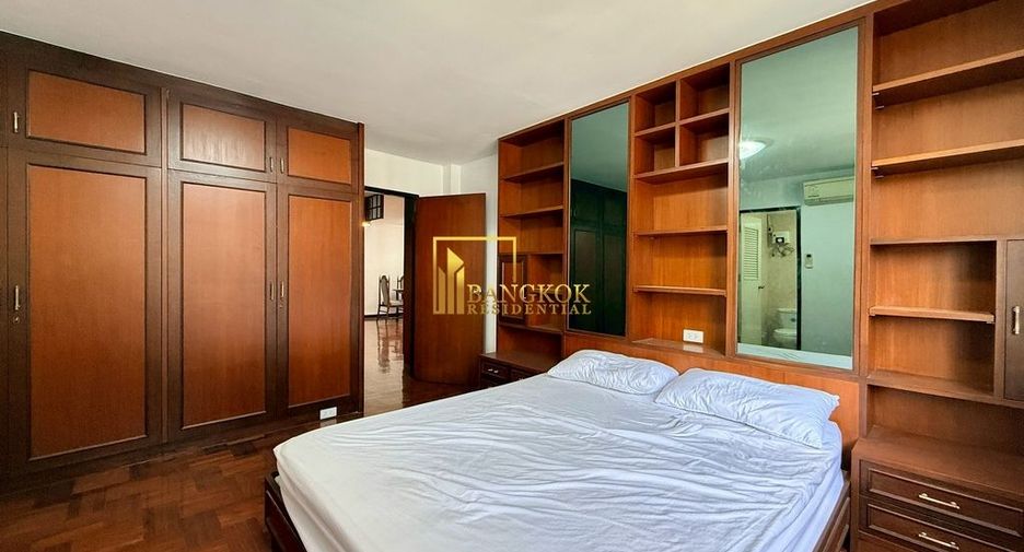 Condo en alquiler de 3 habitaciones en Khlong Toei, Bangkok