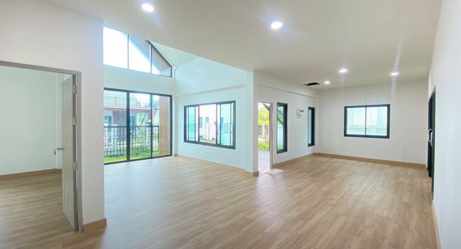 For sale 3 bedrooms house in Mueang Phatthalung, Phatthalung