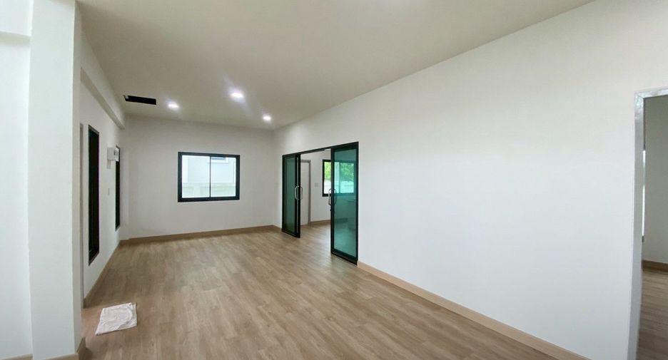 For sale 3 bedrooms house in Mueang Phatthalung, Phatthalung
