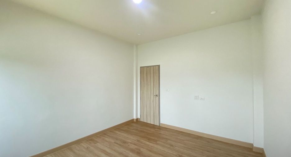 For sale 3 bedrooms house in Mueang Phatthalung, Phatthalung