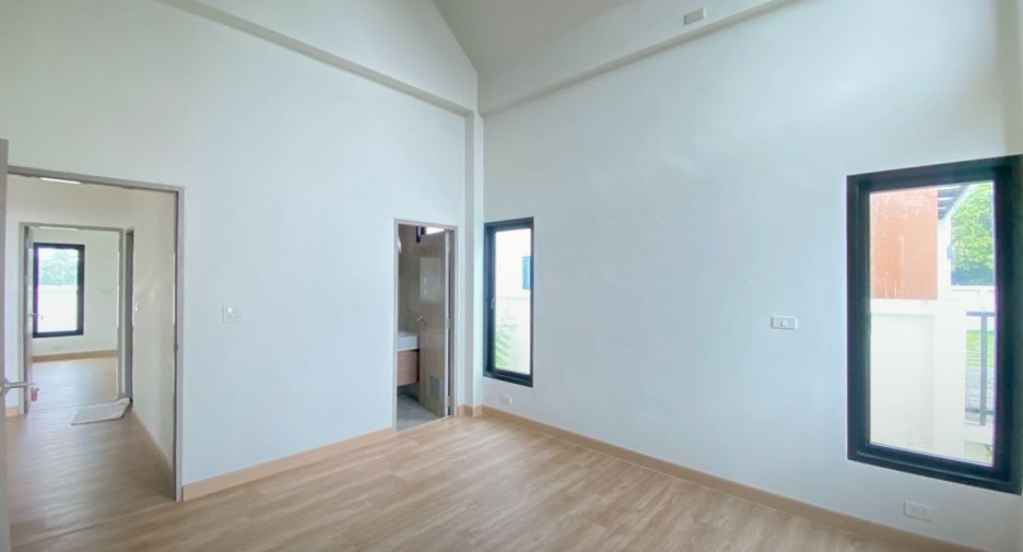For sale 3 bedrooms house in Mueang Phatthalung, Phatthalung