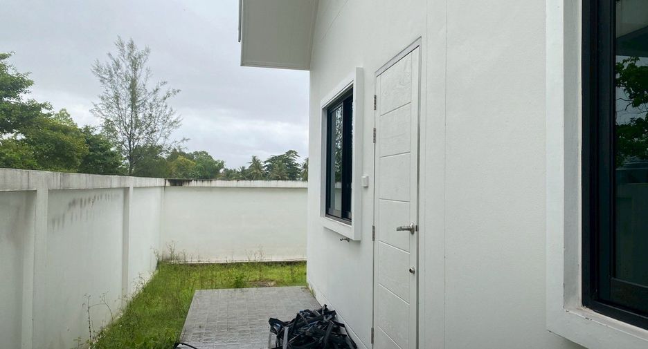 For sale 3 bedrooms house in Mueang Phatthalung, Phatthalung