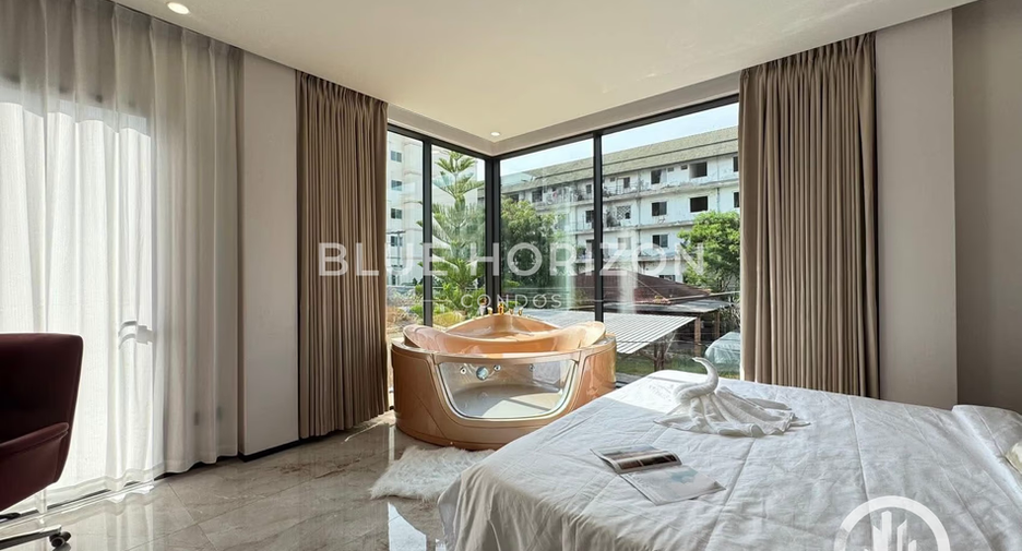 Villa en venta de 5 habitaciones en Bang Lamung, Chonburi