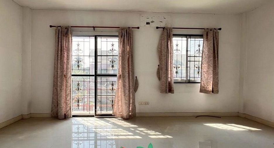 For sale 3 bedrooms townhouse in Mueang Nonthaburi, Nonthaburi