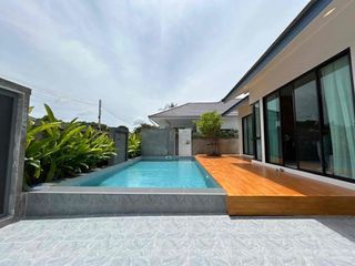 À louer et à vendre 4 chambres villa à Bang Lamung, Chonburi