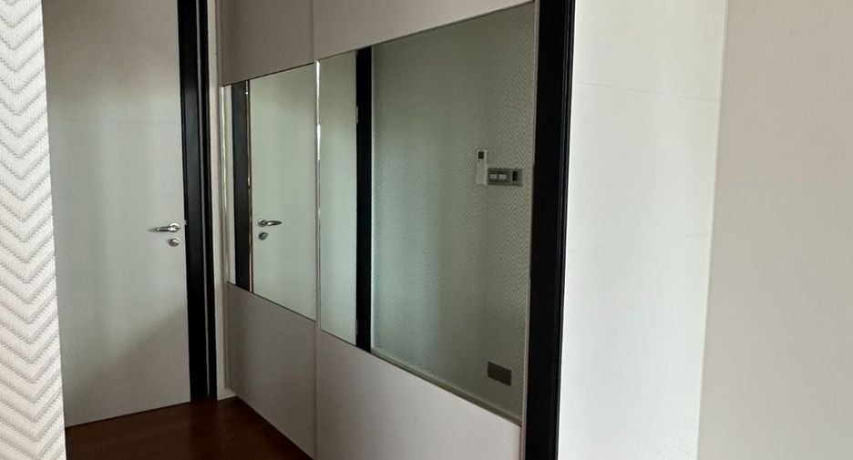 Condo en alquiler de 2 habitaciones en Sathon, Bangkok