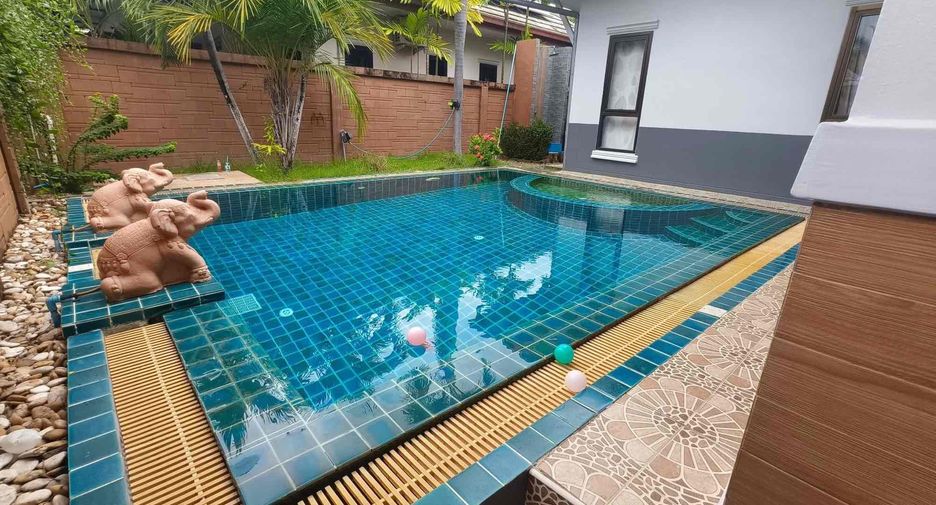 Villa zur Miete und zum Kauf mit 3 Zimmer in Bang Lamung, Chonburi