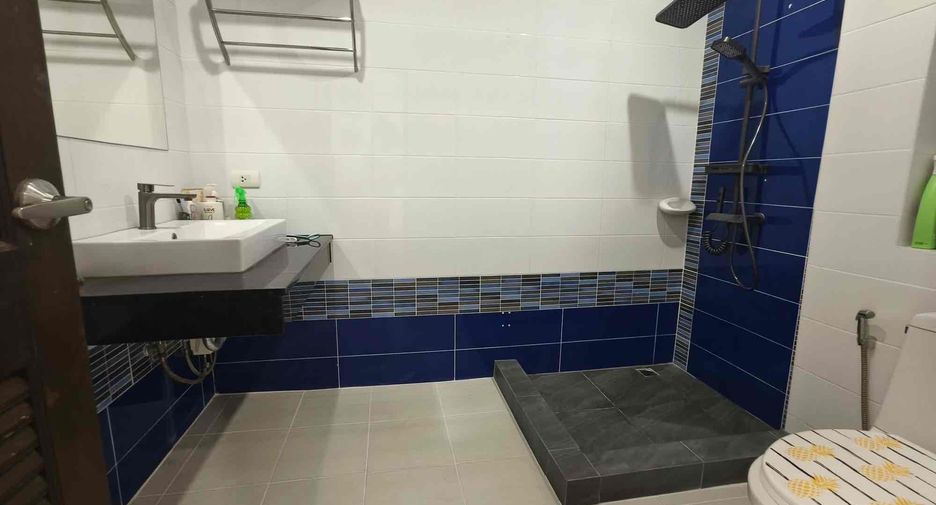 Villa zur Miete und zum Kauf mit 3 Zimmer in Bang Lamung, Chonburi
