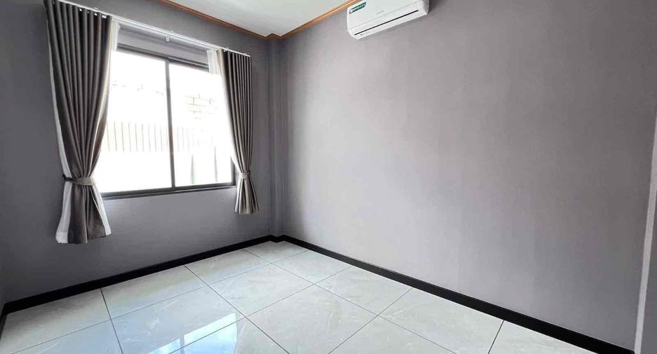 À louer et à vendre 3 chambres villa à Bang Lamung, Chonburi