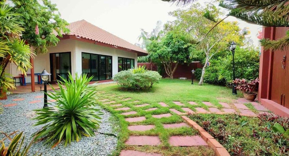 Villa zur Miete und zum Kauf mit 2 Zimmer in Bang Lamung, Chonburi
