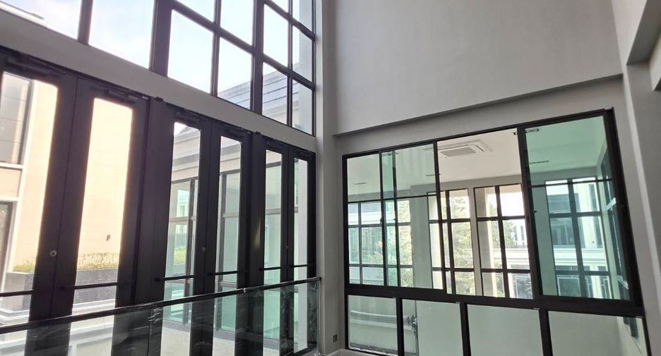 Casa en venta de 6 habitaciones en Suan Luang, Bangkok